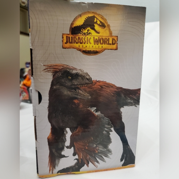 MATCHBOX Jurassic World Jepp Gladiator Remote-control Vehicle - Picture 6 of 6